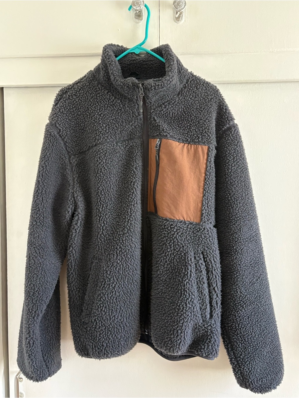Cotton On Sherpa Fleece Blue / Gray Jacket with Brown Chest Pocket Men’s Size L